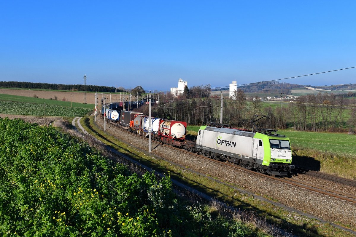 185 533 mit TEC 41939 am 17.11.2018 bei Haiding.