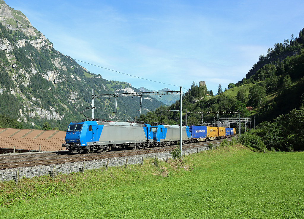 185 536 & 185 527 pass Blausee whilst hauling a CrossRail container train from Milano to Zebrugge, 3 Aug 2016
