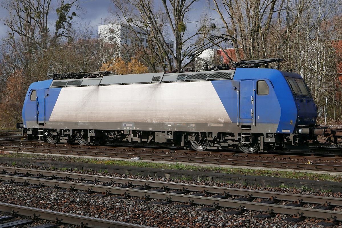 185 536-0 (91 80 6185536-0 D-XRAIL) am 09.12.2017 in Karlsruhe.