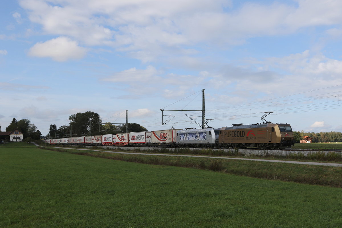 185 538 & 185 540 mit dem  Mars-Zug  aus München kommend am 4. Oktober 2020 bei Übersee am Chiemsee.
