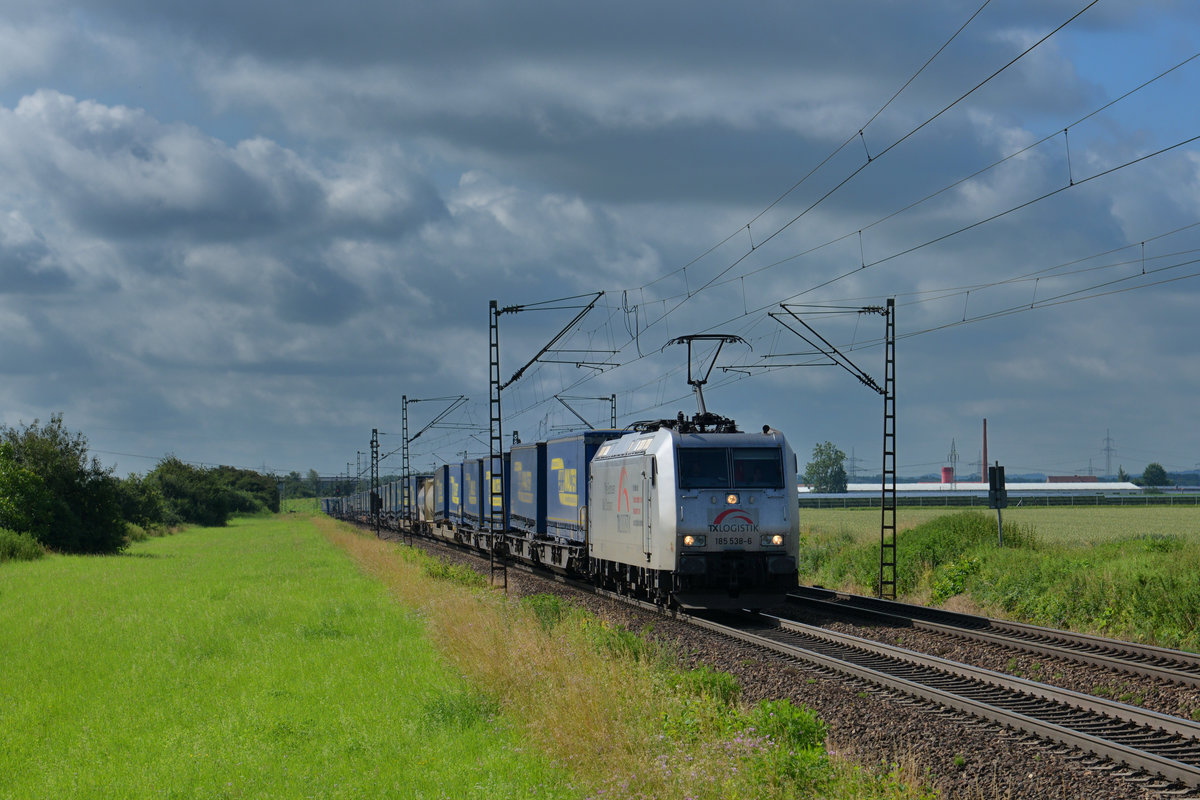 185 538 mit DGS 43944 am 01.07.2016 bei Plattling. 