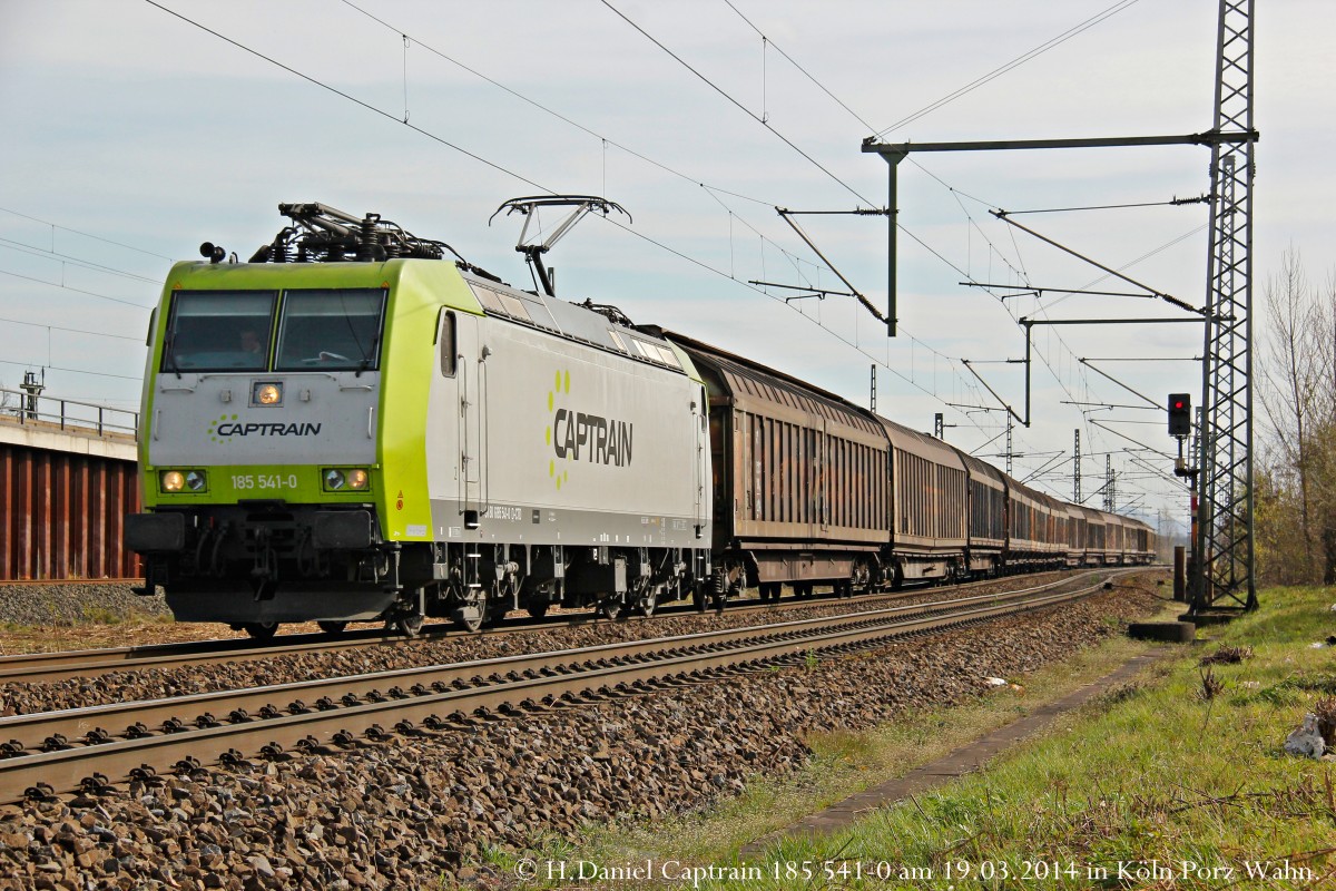 185 541-0 Captrain mit Papierzug in K�ln Porz Wahn, M�rz 2014.