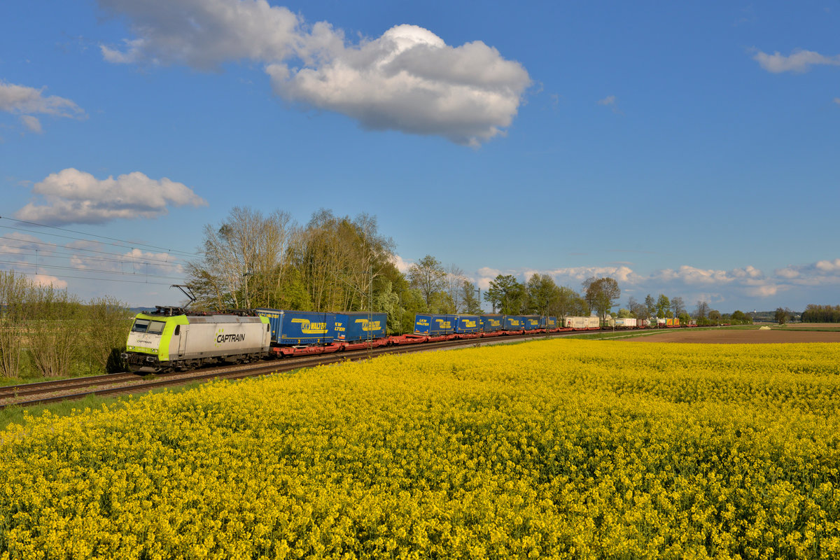 185 541 mit DGS 42920 am 25.04.2016 bei Langenisarhofen.