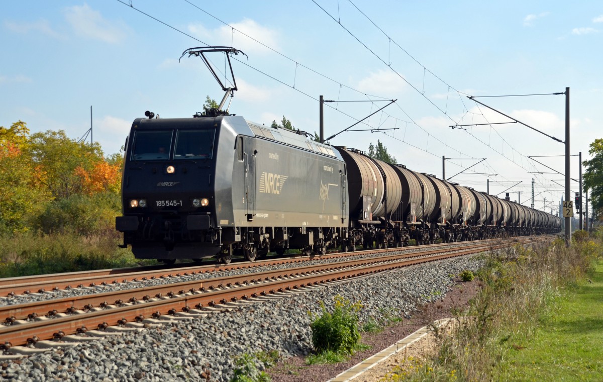 185 545 zog am 13.10.13 einen Kesselwagenzug fr die CTL durch Greppin Richtung Dessau.