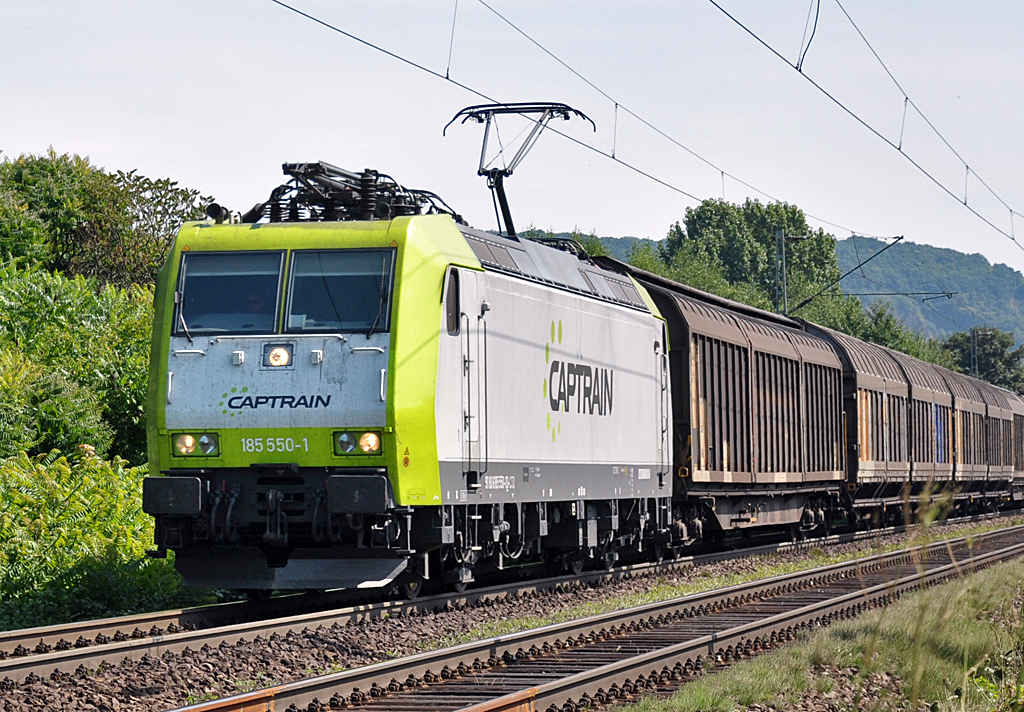 185 550-1 der Captrain mit G�terzug durch Bonn-Beuel - 21.08.2013