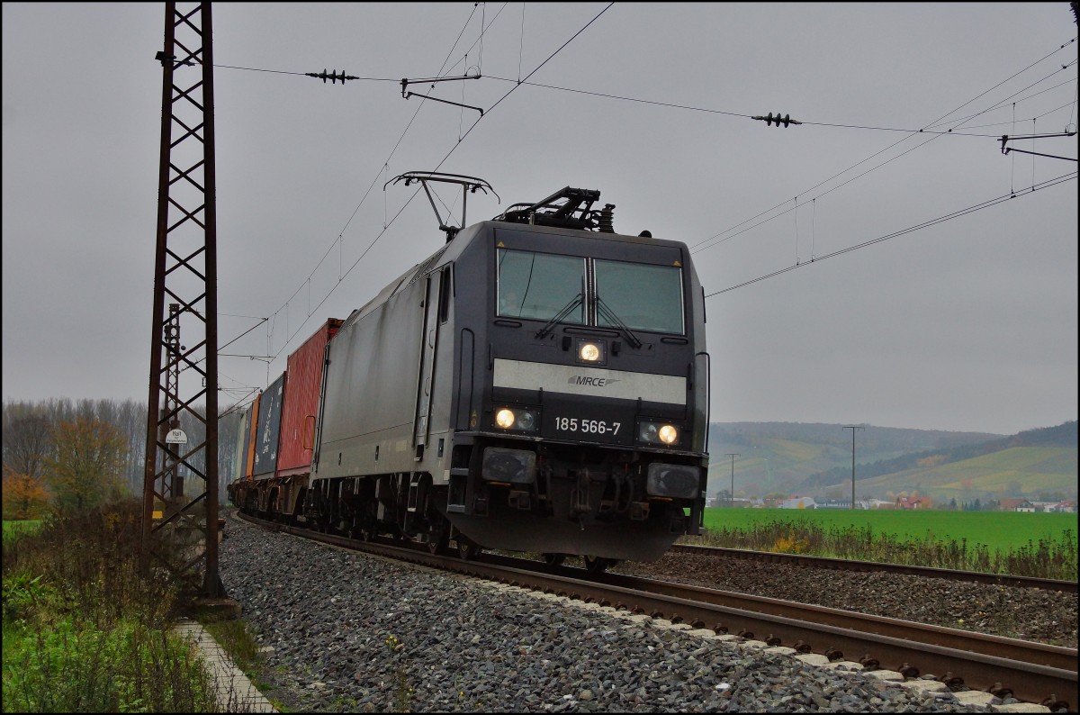 185 566-7 -MRCE- aufgenommen am 11.11.14 bei Retzbach-Zellingen.