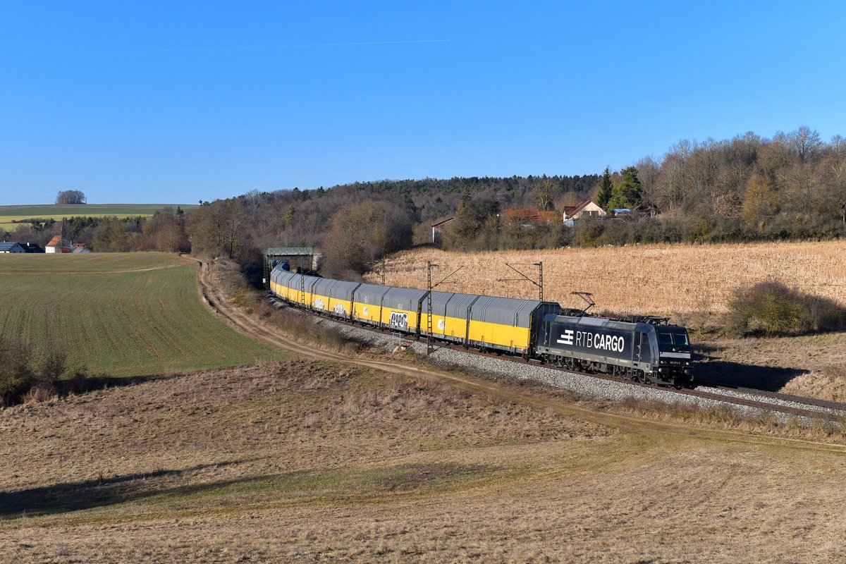 185 572 mit einem ARS Altmann am 27.02.2019 bei Edlhausen. 