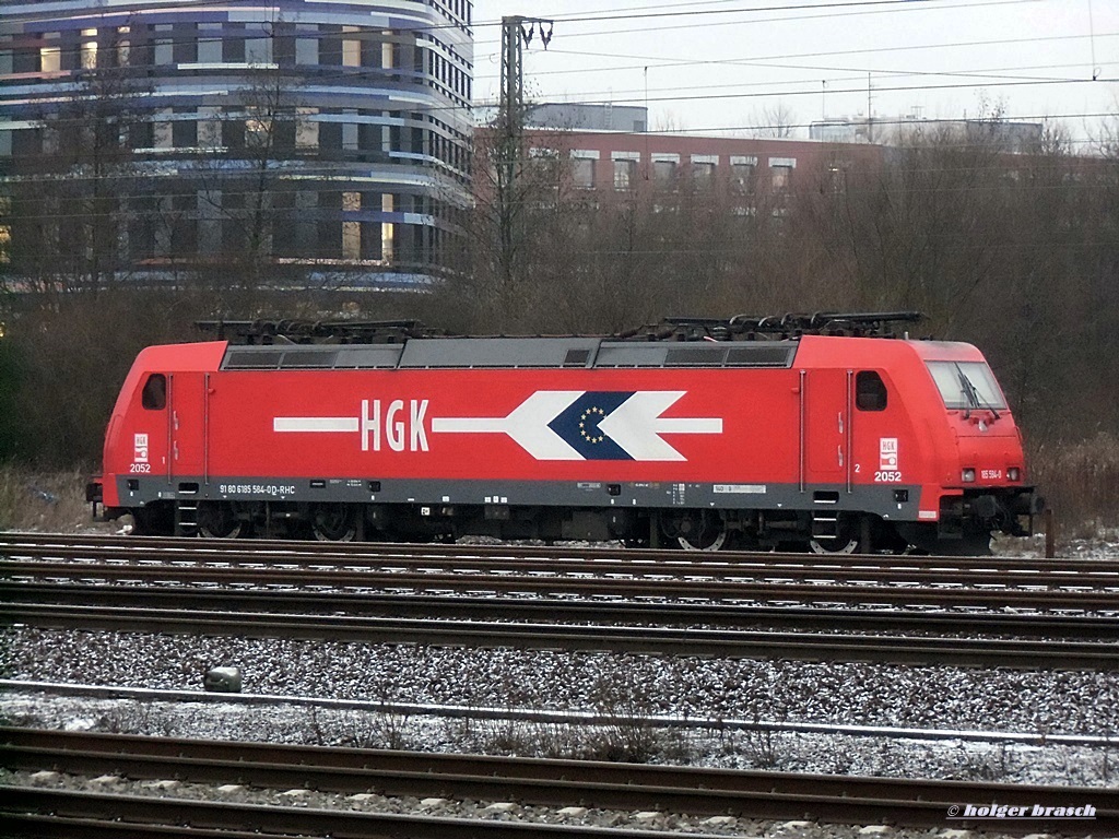 185 584-0 der HGK war abgestellt am 07.12.13 beim bhf wilhelmsburg