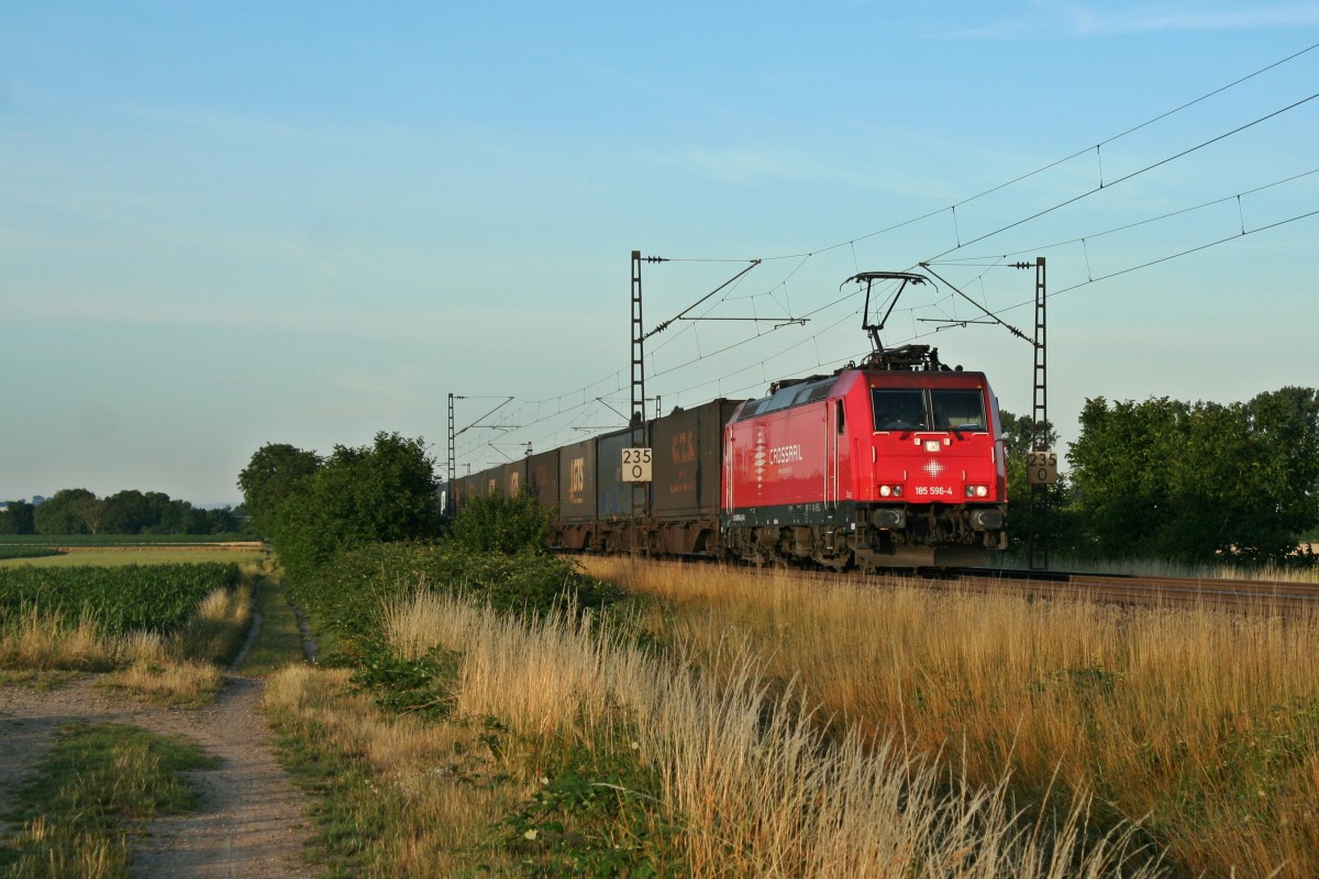 185 596-4 mit dem 46975 aus Gallerate in Richtung Aachen West am Morgen des 03.07.14 sdlich von Hgelheim.