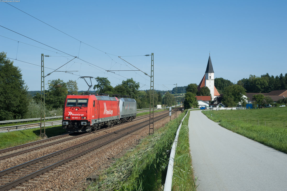 185 605 und eine weitere Rhein Cargo Lok kamen Lz aus Passau zurück Richtung Regensburg, 29.08.2017