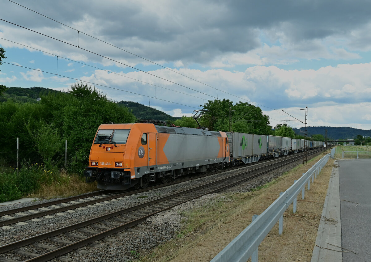 185 606-1 von Alphatrains für ATLU mit Move KLV durch Weinheim Sulzbach gen Hemsbach.26.7.2022