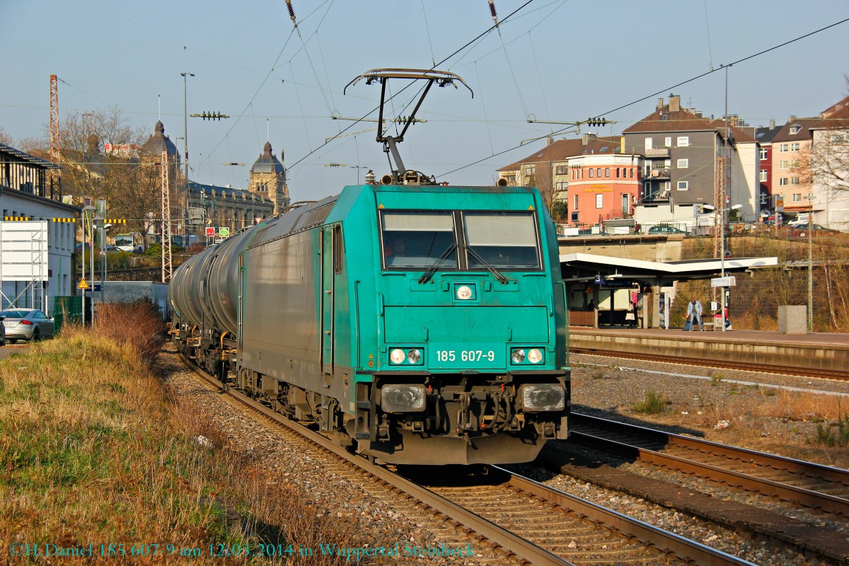 185 607-9 mit einem Kesselzug am 12.03.2014 in Wuppertal Steinbeck.