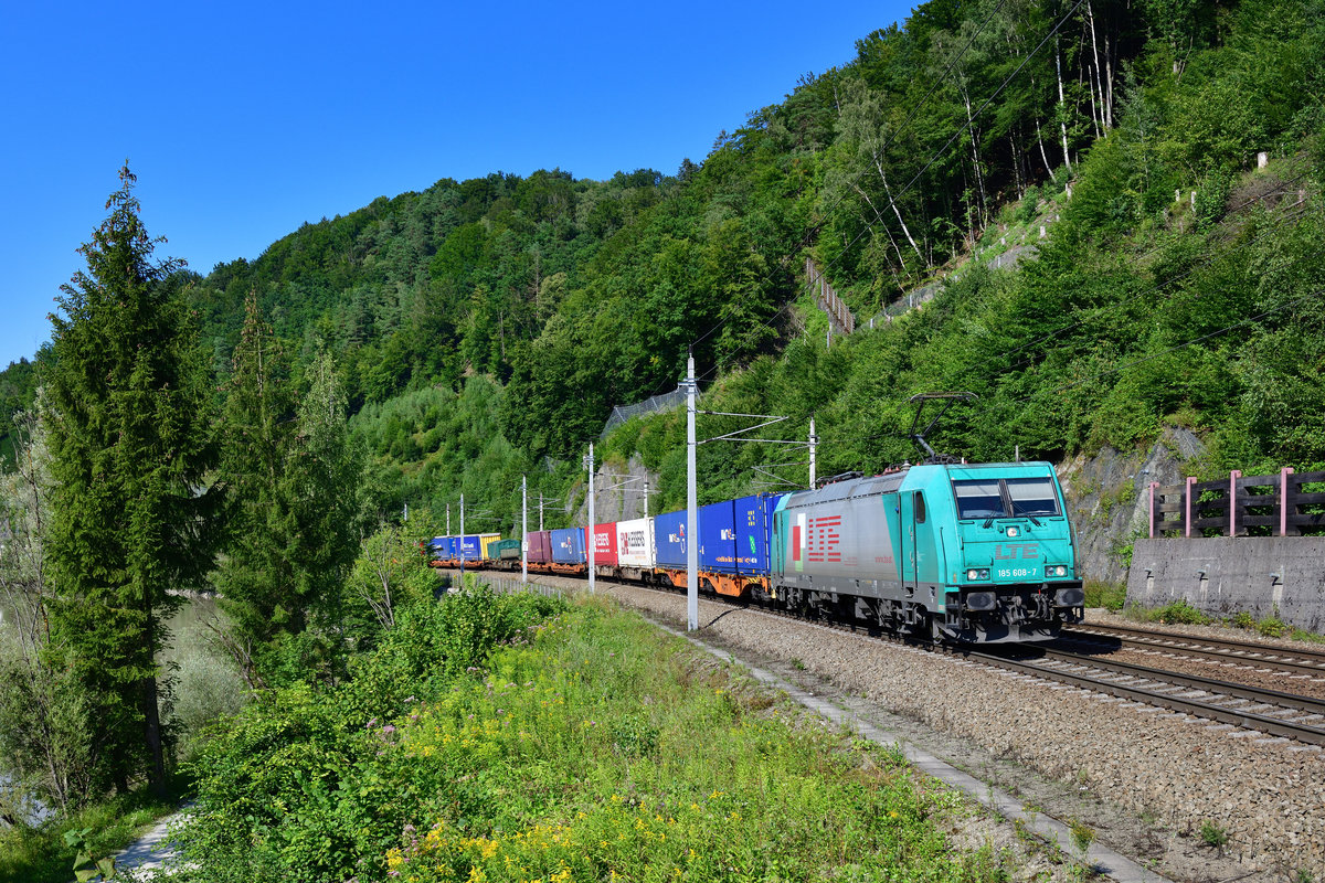 185 608 mit DGS 40667 am 06.08.2020 bei Ingling.