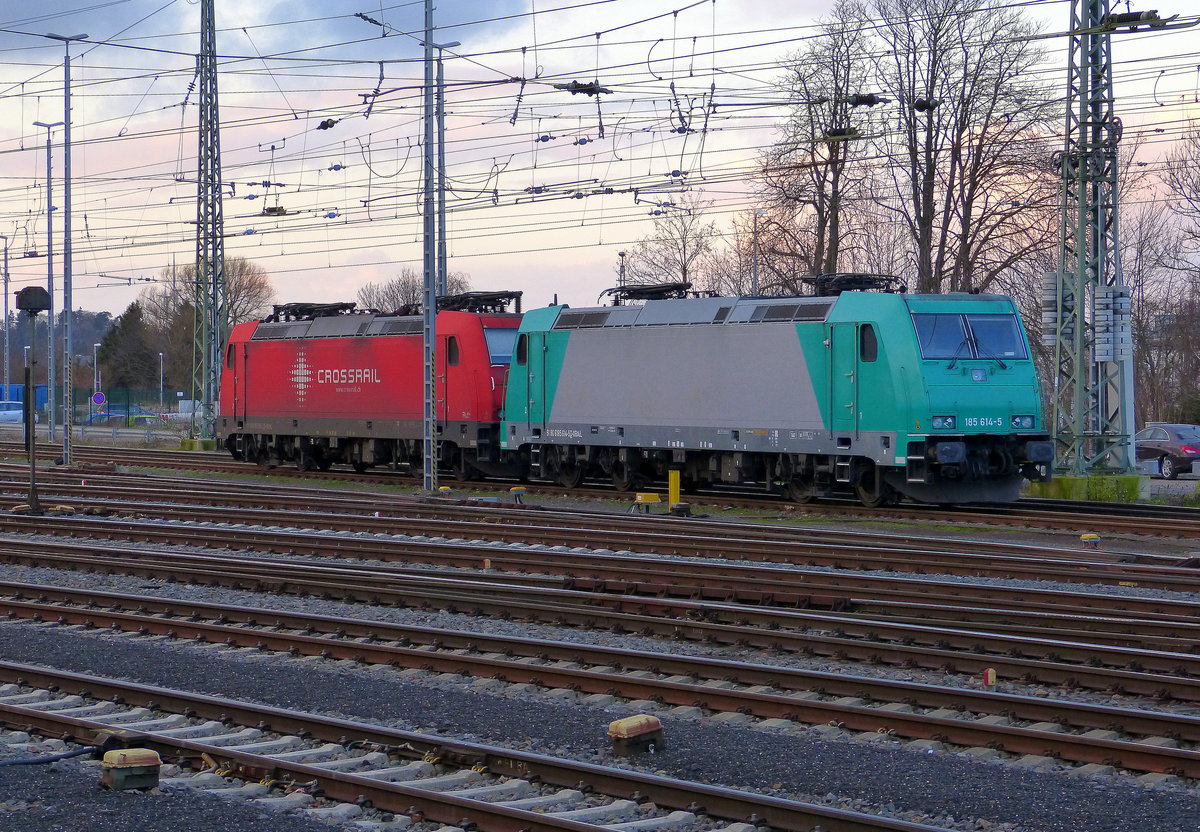 185 614-5 von Crossrail steht abgestellt in Aachen-West. 
Aufgenommen vom Bahnsteig in Aachen-West. 
Am Kalten Nachmittag vom 19.1.2018.