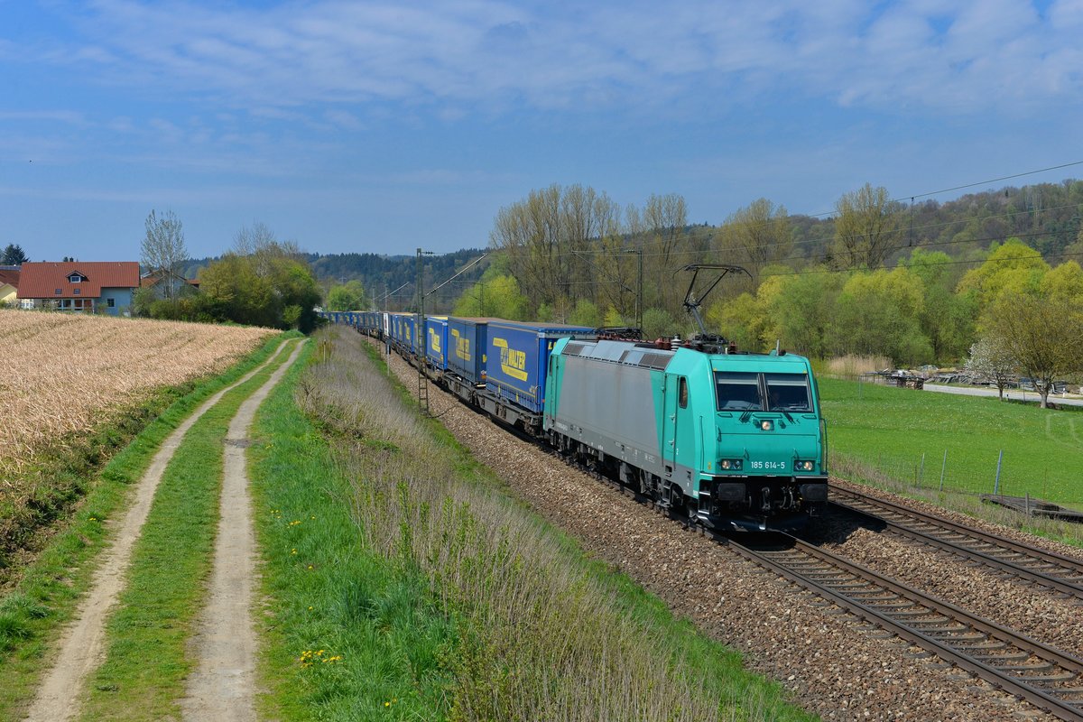185 614 mit DGS 43947 am 13.04.2016 bei Seestetten. 