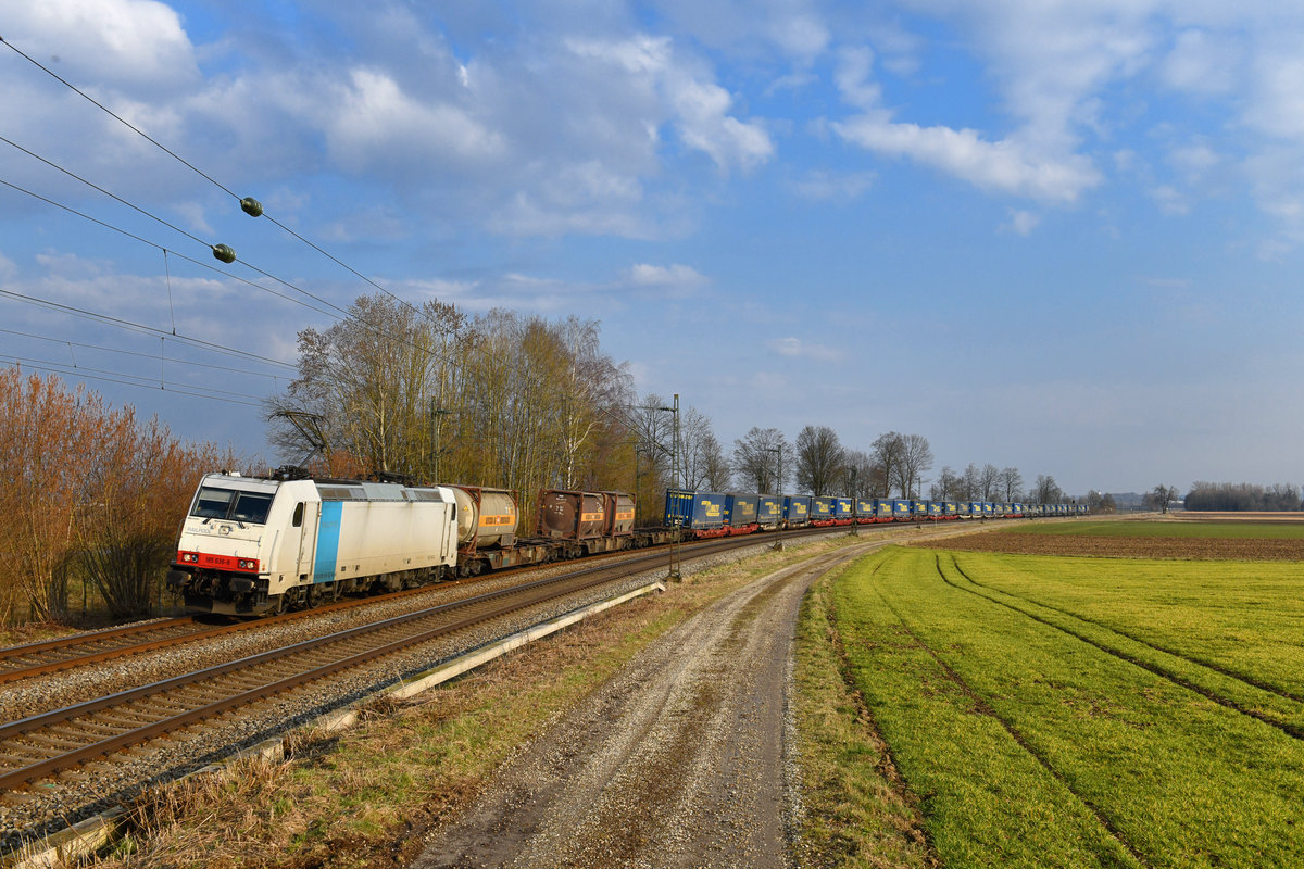 185 636 mit DGS 40648 am 27.03.2018 bei Langenisarhofen. 