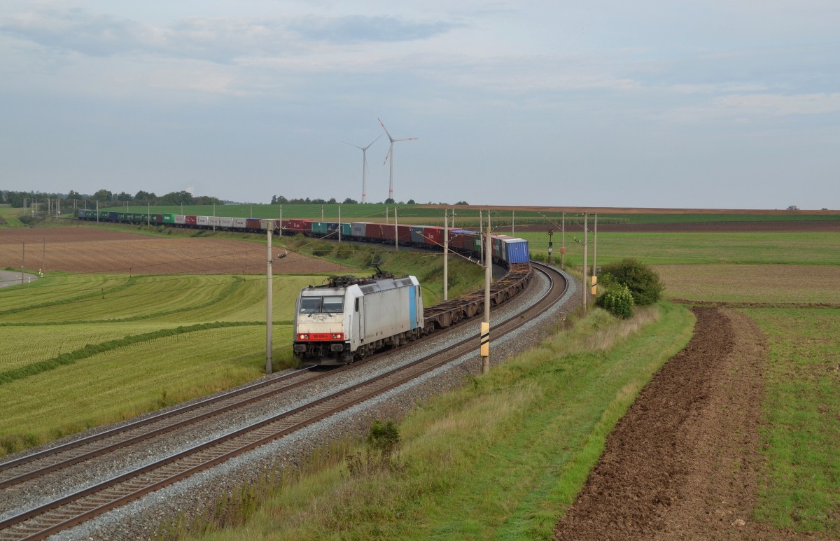 185 638-4 mit einem Containerzug am 18.09.2014 zwischen Herrnberchtheim und Uffenheim