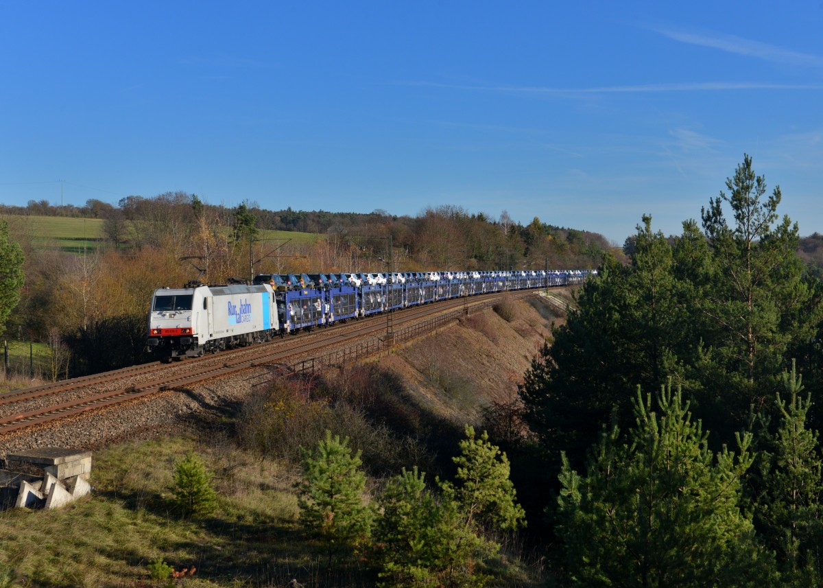 185 639 mit einem Autozug am 16.11.2015 bei Laaber. 