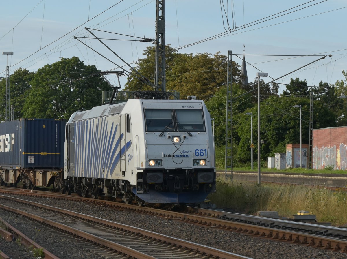 185 661-2 Paul in Rheydt Hbf gen Köln fahrend am 31.7.2017