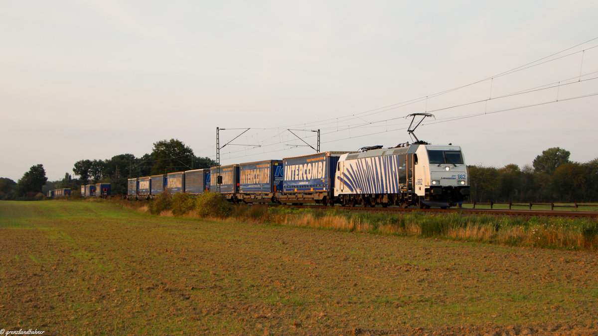 185-662 von Locomotion mit einem Intercombi KLV in Richtung Krefeld.


Kaarst, 12.09.2020