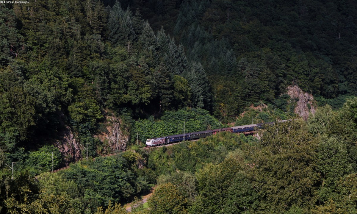 185 666-5 mit dem DPE 13 (Seebrugg-Stuttgart) bei Falkensteig 16.8.14