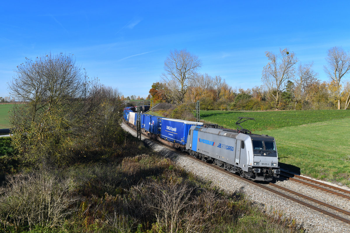 185 672 mit DGS 40679 am 31.10.2018 bei Langenisarhofen. 
