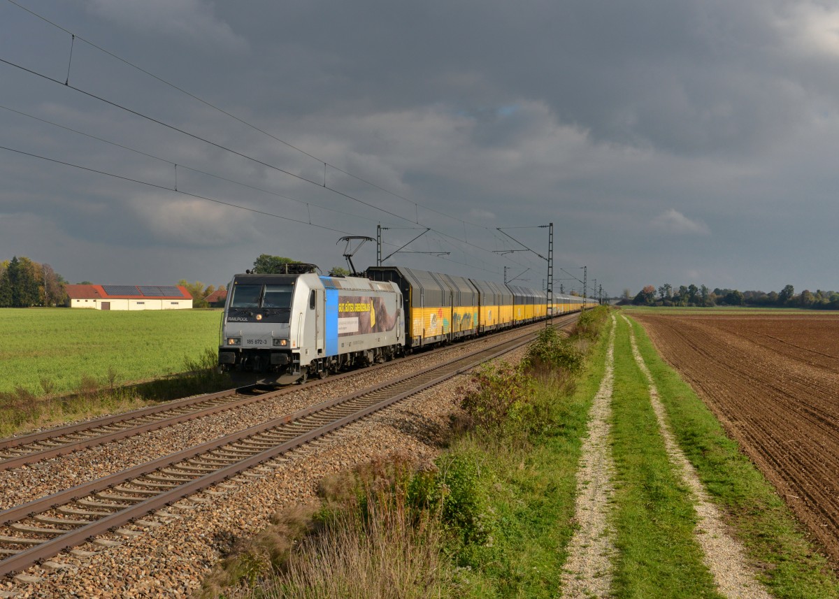 185 672 mit einem ARS Altmann am 17.10.2015 bei Stephansposching. 