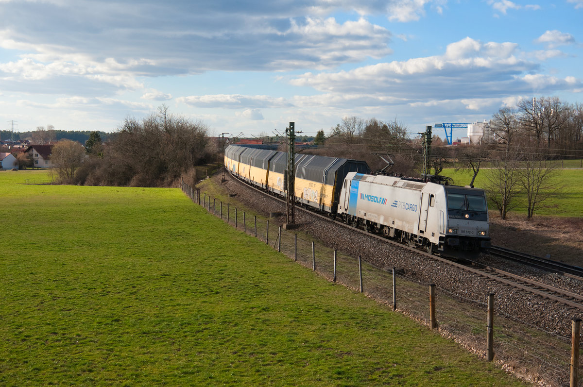 185 672 mosolf/RTB Cargo mit einem ARS-Altmann Autotransportzug bei Postbauer-Heng Richtung Regensburg, 19.03.2019