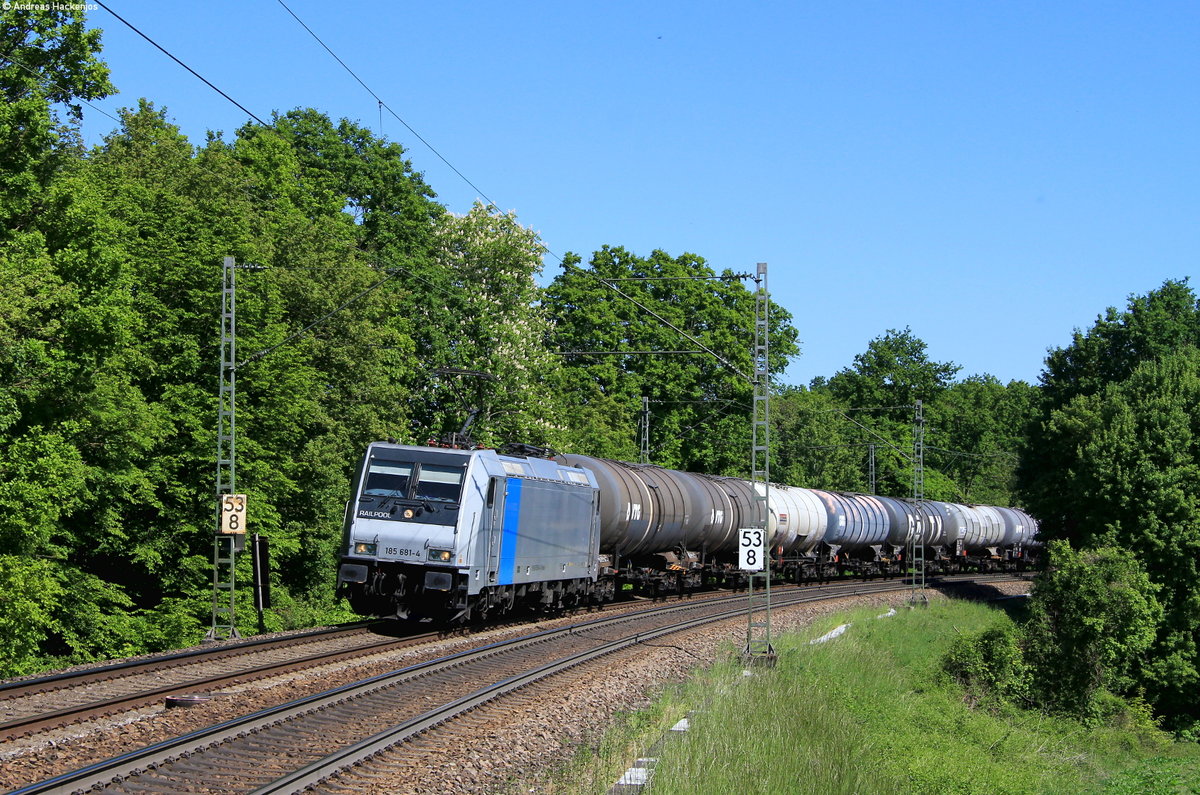 185 681-4 mit dem DGS 56077 (Stuttgart Hafen-Holtshausen) bei Maulbronn West 7.5.20