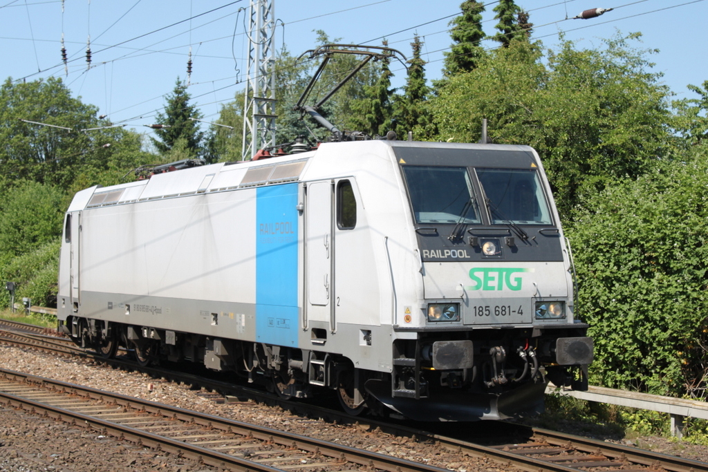 185 681-4  Railpool /SETG beim Rangieren im Bahnhof Rostock-Bramow.04.06.2016