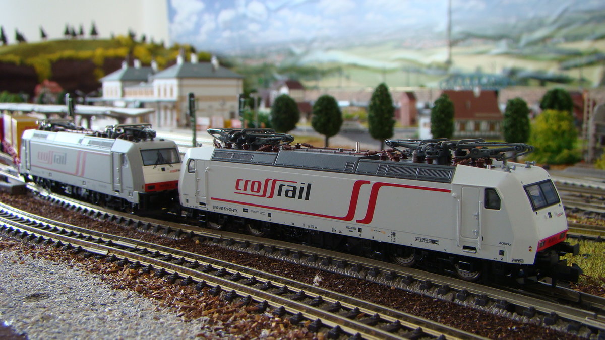 185 crossrail von Minitrix und Fleischmann auf meiner Anlage 30.10.2011