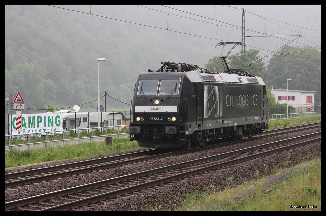 185564 MRCE für CTL Logistics war am 25.5.2016 solo aus Richtung Bad Schandau bei Königstein elbabwärts unterwegs.