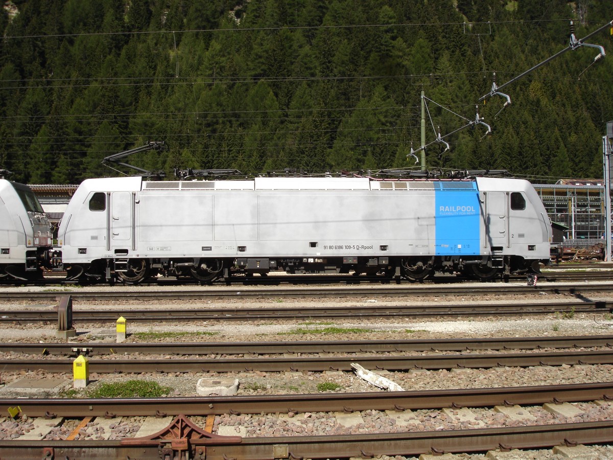 186 109-5 Railpool Brenner 18-08-2011 - Bahnvideos in Youtube - http://www.youtube.com/user/cortiferroviariamato/videos