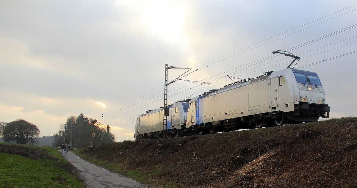 186 183-0 von Lineas/Railpool kommt als Lokzug aus Belgien nach Aachen-West und fährt die Gemmenicher-Rampe herunter nach Aachen-West. 
Aufgenommen an der Gemmenicher-Rampe am Gemmenicher-Weg auf der Montzenroute.
Am Nachmittag vom 22.2.2019.