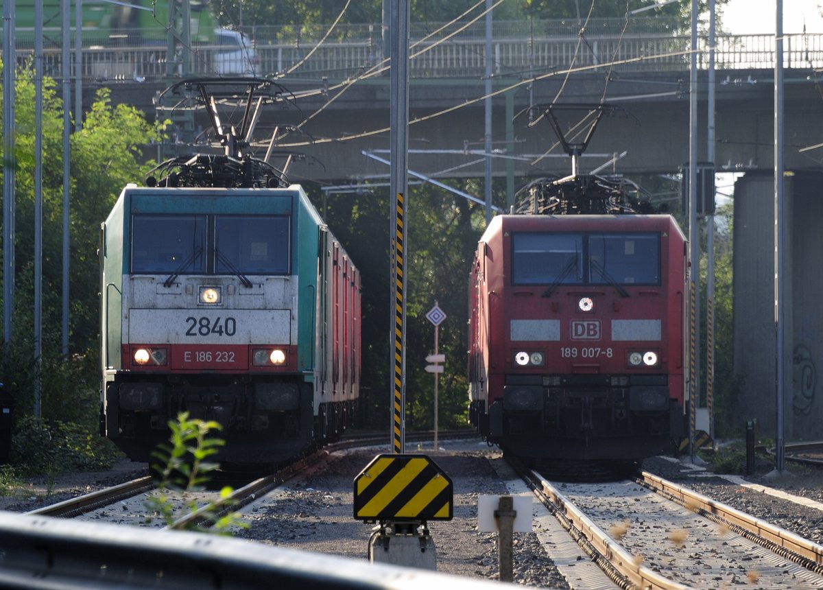 186 232 & 189 007  warten auf den nächsten Einsatz 13.Sep.2016 in Aachen West