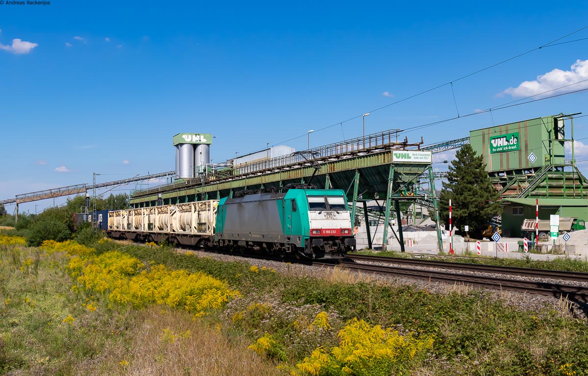 186 232 mit dem DGS 40147 (Zeebrugge Ramskapelle - Bologna Interportt) bei Friesenheim 25.8.22