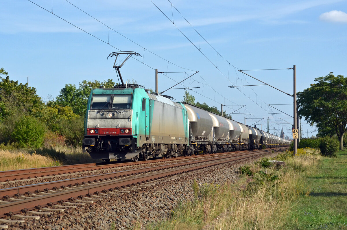 186 243 der Transchem schleppte am 04.09.22 einen Silozug durch Greppin Richtung Dessau.