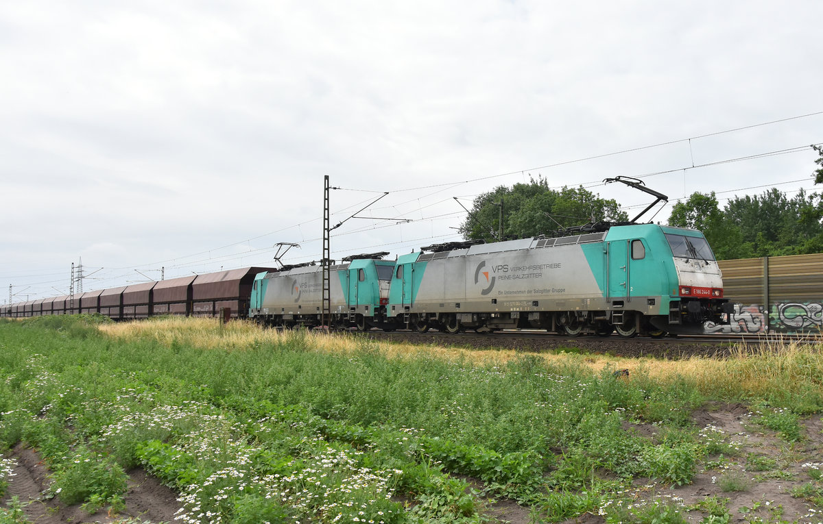 186 244-0 und 186 245-7 der VPS in Doppeltraktion unterwegs in Richtung Hamburg. Höhe Bardowick, 19.06.2018.