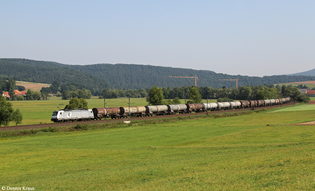186 266 mit Kesselwagenzug am 21.08.2015 bei Haunetal-Neukirchen.