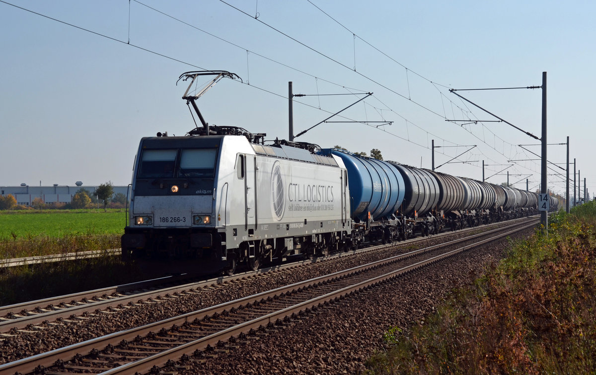 186 266 schleppte am 29.09.17 für die CTL einen Kesselwagenzug durch Rodleben Richtung Magdeburg.