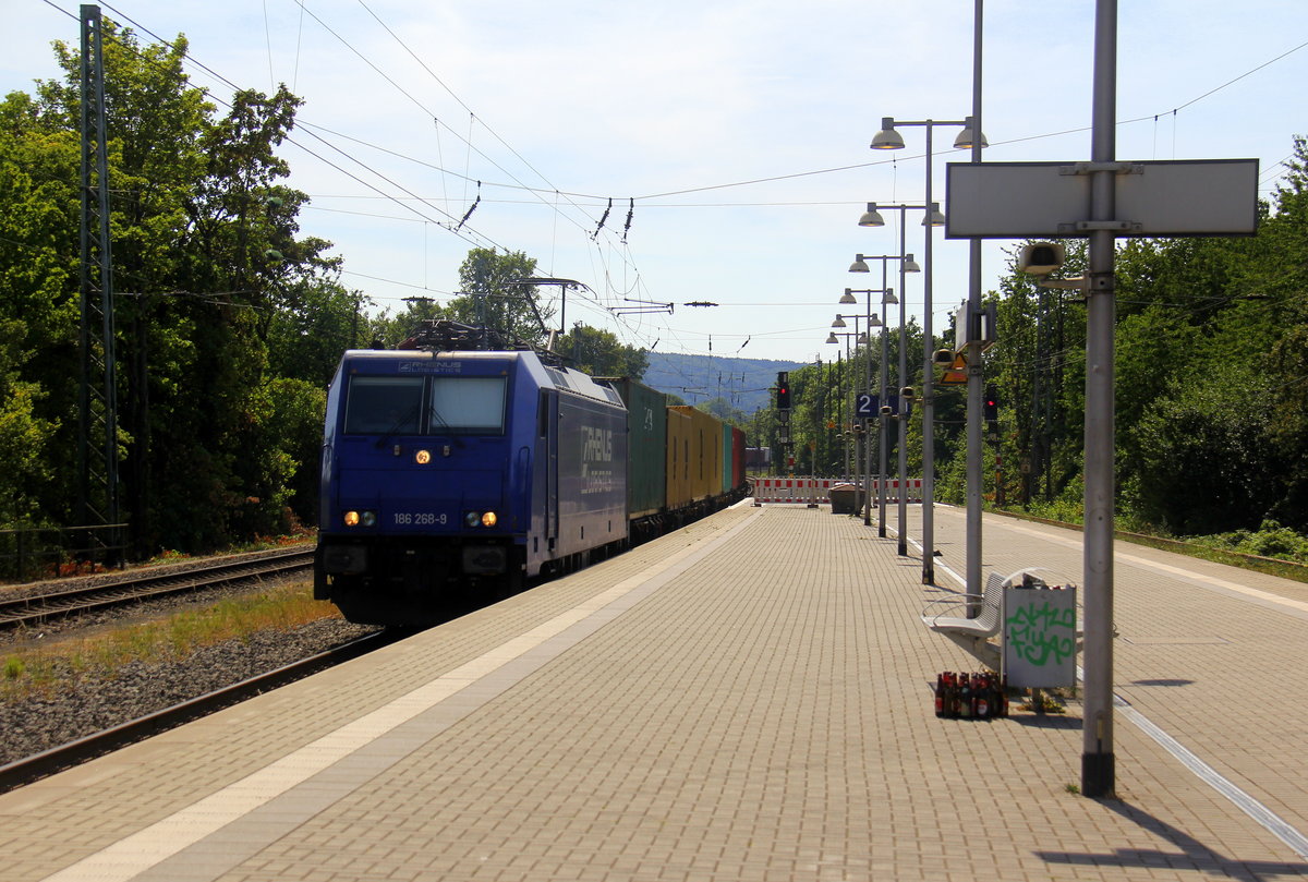 186 268-9 von Rhenus-Logistik  kommt mit einem MSC-Containerzug aus Antwerpen-Krommenhoek(B) nach Germersheim(D) und kommt aus Richtung Aachen-West,Aachen-Schanz,Aachen-Hbf und fährt durch Aachen-Rothe-Erde in Richtung Eilendorf,Stolberg-Hbf(Rheinland),Eschweiler-Hbf,Langerwehe,Düren,Merzenich,Buir,Horrem,Kerpen-Köln-Ehrenfeld,Köln-West,Köln-Süd.
Aufgenommen vom Bahnsteig 1 in Aachen-Rothe-Erde. 
Bei Sommerwetter am Nachmittag vom 4.8.2018.