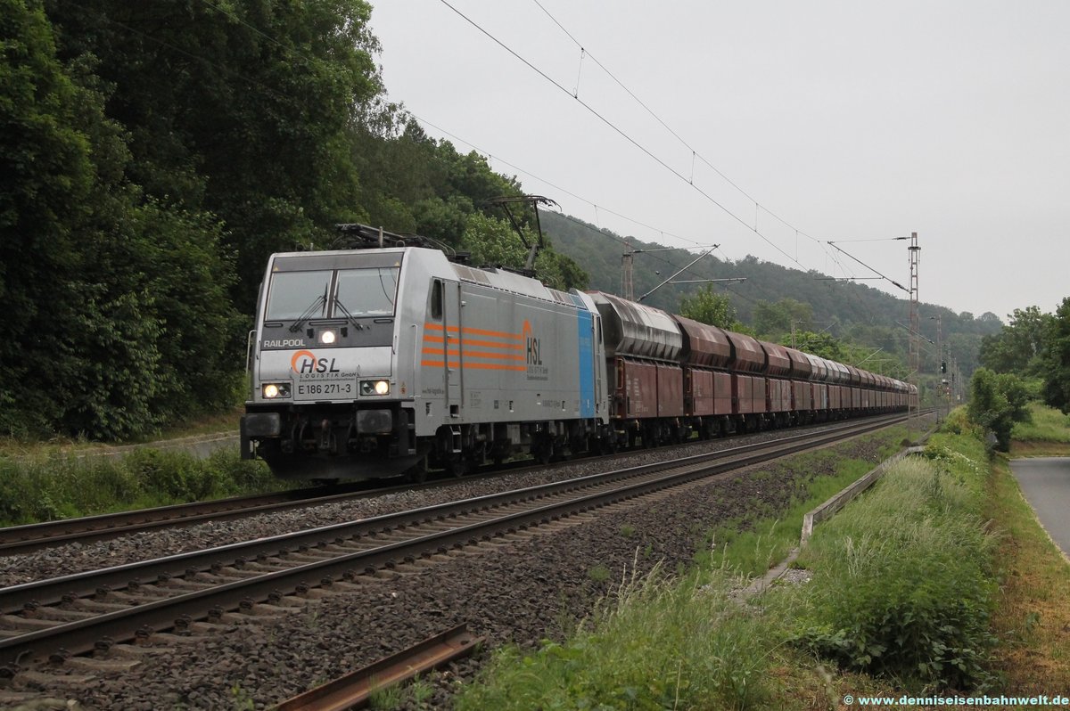 186 271-3 der HSL mit Schüttgutwagen bei Erzhausen 09.06.2016