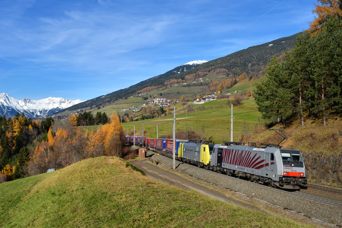 186 282 + 189 903 mit TEC 43139 am 22.11.2017 bei Mühlbachl. 
