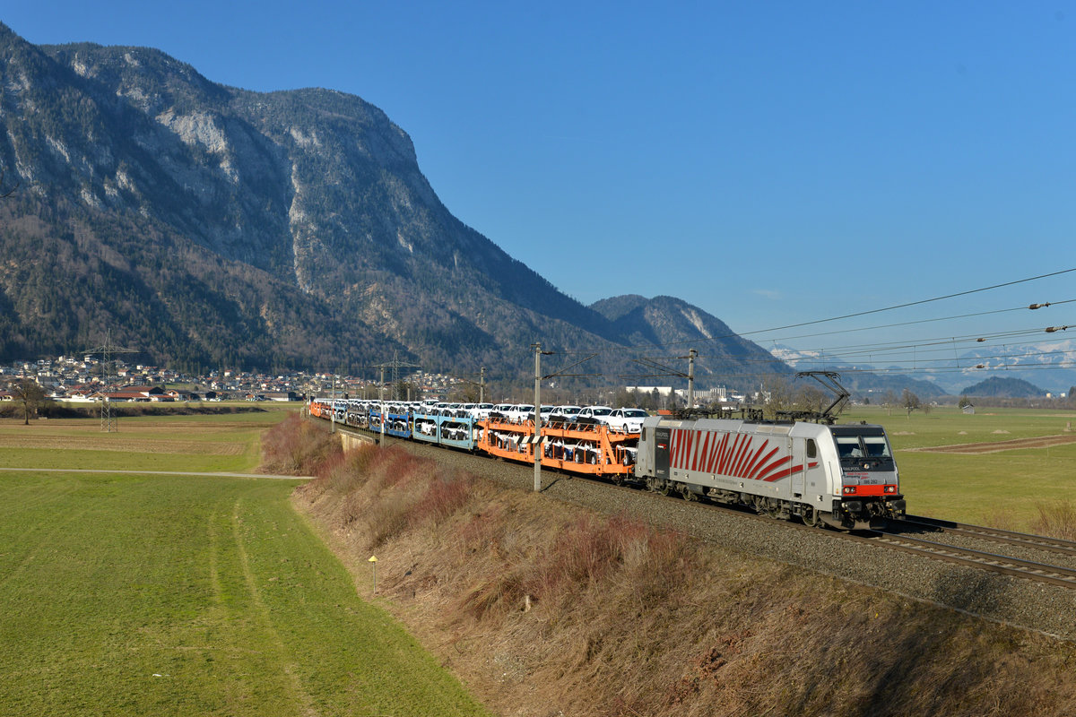 186 282 mit GAG 48867 am 18.03.2016 bei Kirchbichl. 