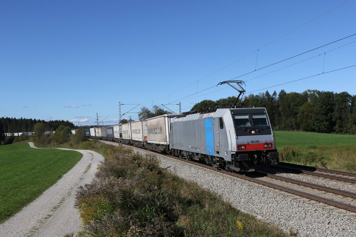 186 283 mit dem  Ekol  am 4. Oktober 2020 bei Grabenstätt im Chiemgau.