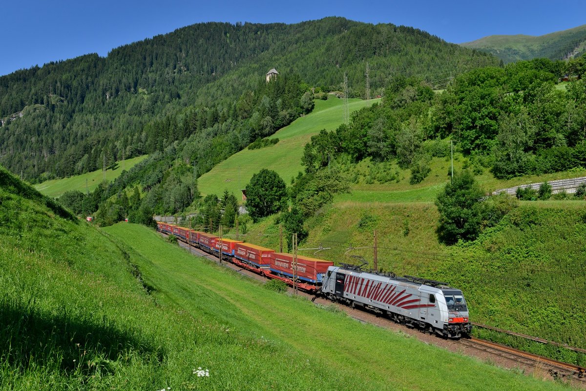 186 283 mit TEC 43139 am 20.07.2016 bei Novale.