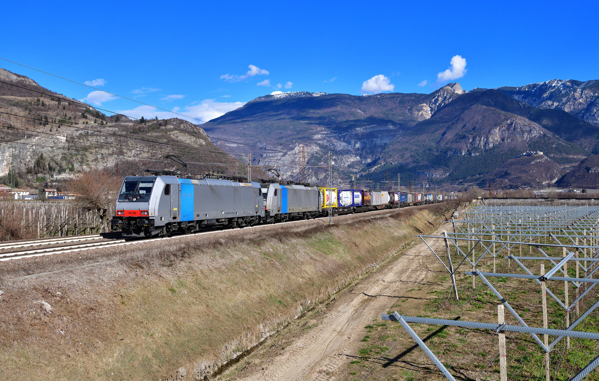 186 288 + 186 281 mit TEC 43125 am 20.02.2024 bei Volano.