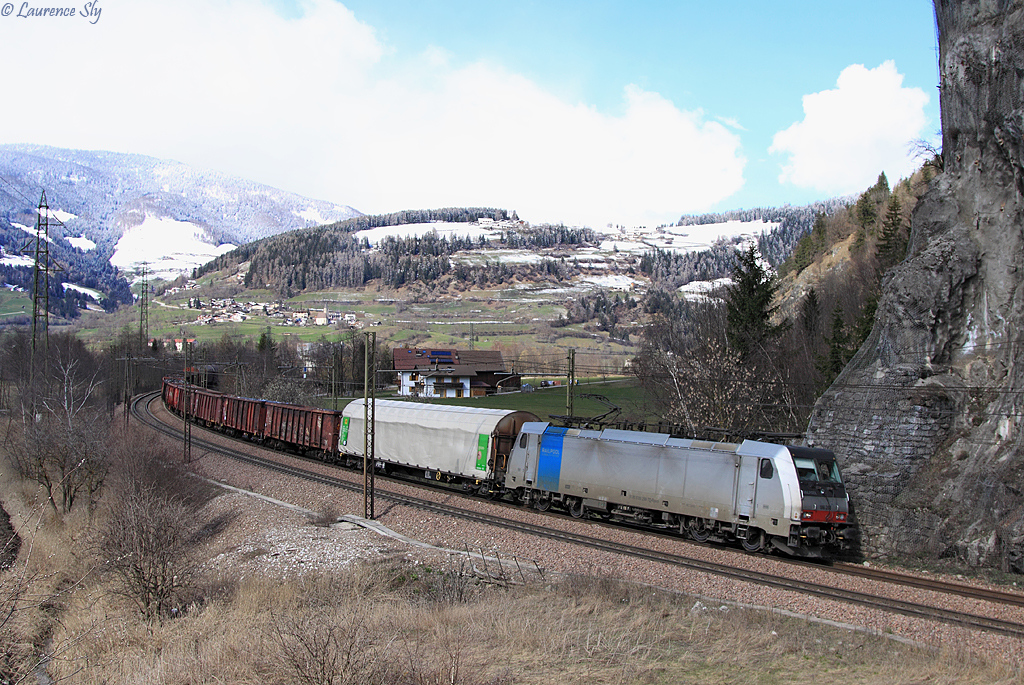 186 288 south along the Brenner Pass, seen here near Vipiteno, 24 March 2014.
