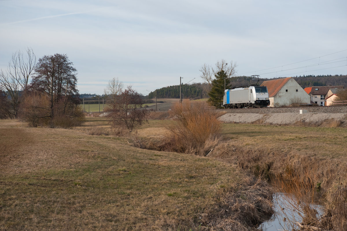 186 292 Railpool/Metrans als Tfzf bei Mitteldachstetten Richtung Ansbach, 23.02.2019