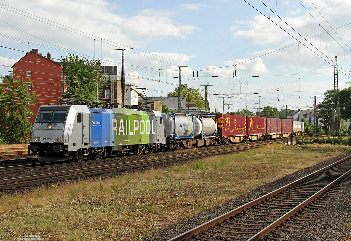 186 295 in Köln West am 17.06.2019